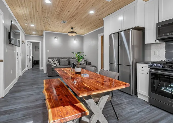 536 S 2nd St * Pensacola