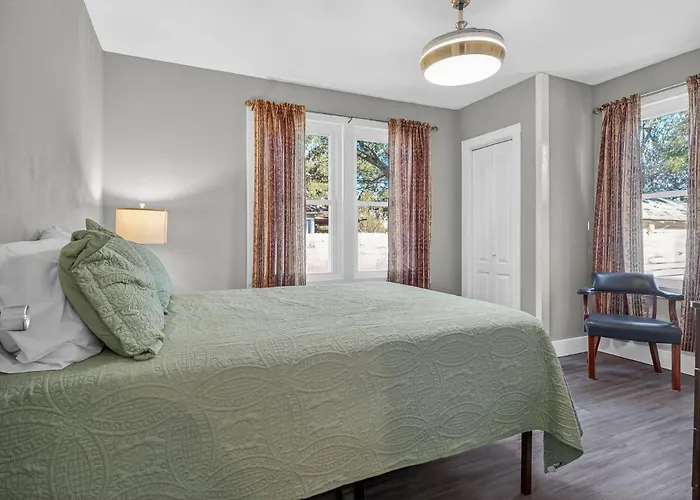 536 S 2nd St Holiday home Pensacola