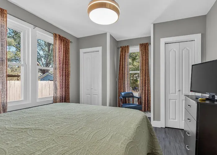 Holiday home 536 S 2nd St Pensacola